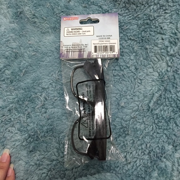 Fashion costume black framed glasses - Picture 8 of 8